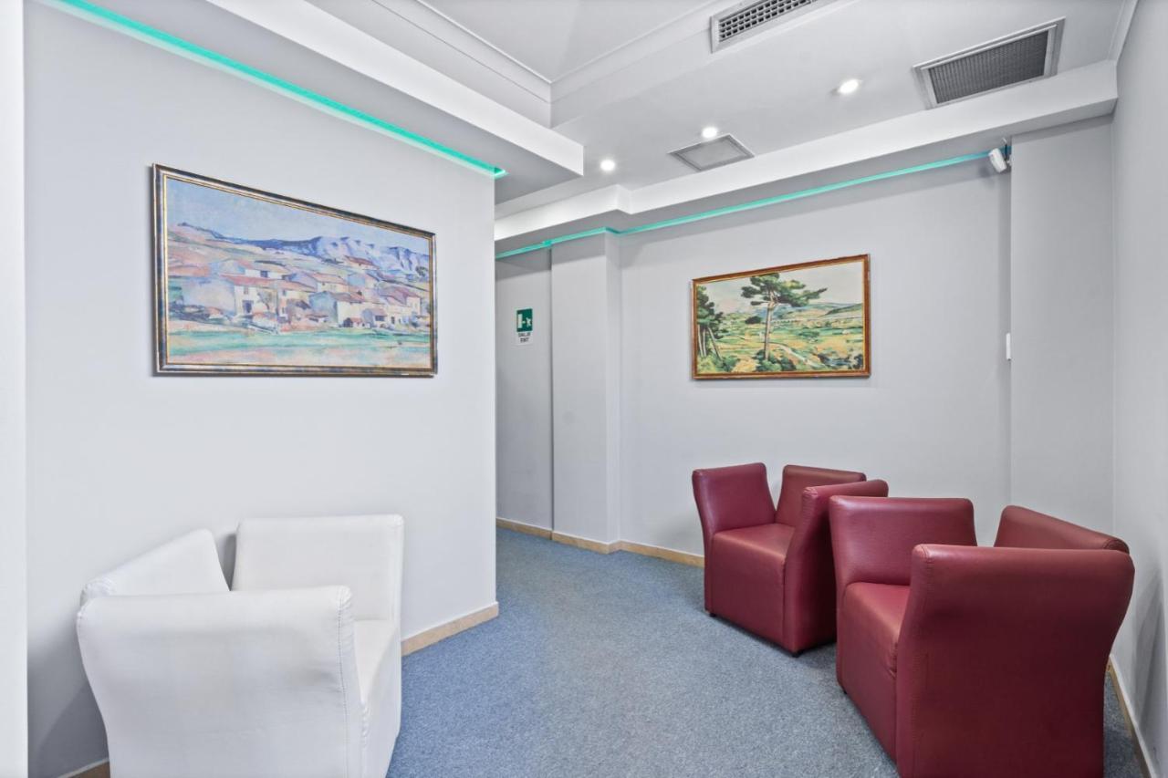 Hotel Relax Tirana Exterior photo