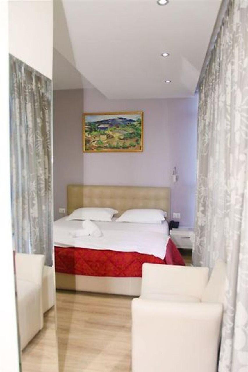 Hotel Relax Tirana Exterior photo