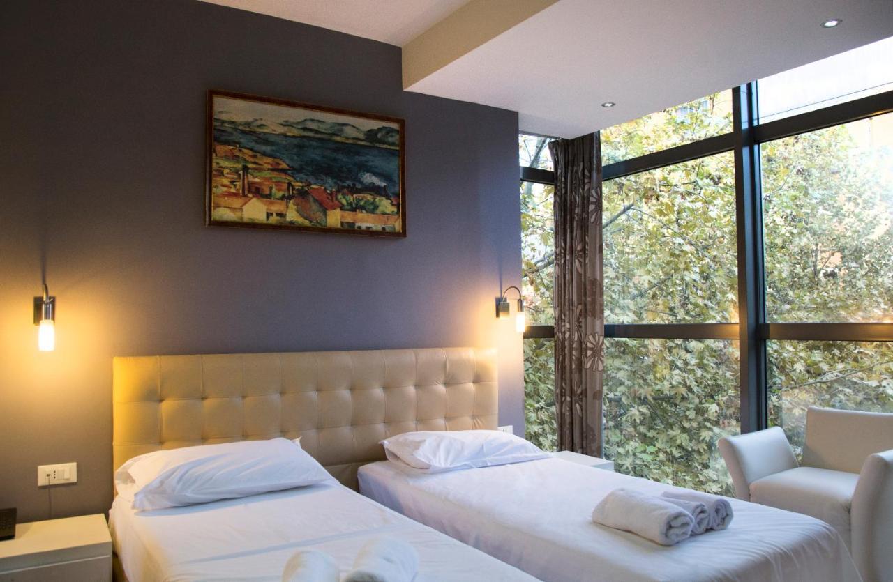 Hotel Relax Tirana Exterior photo